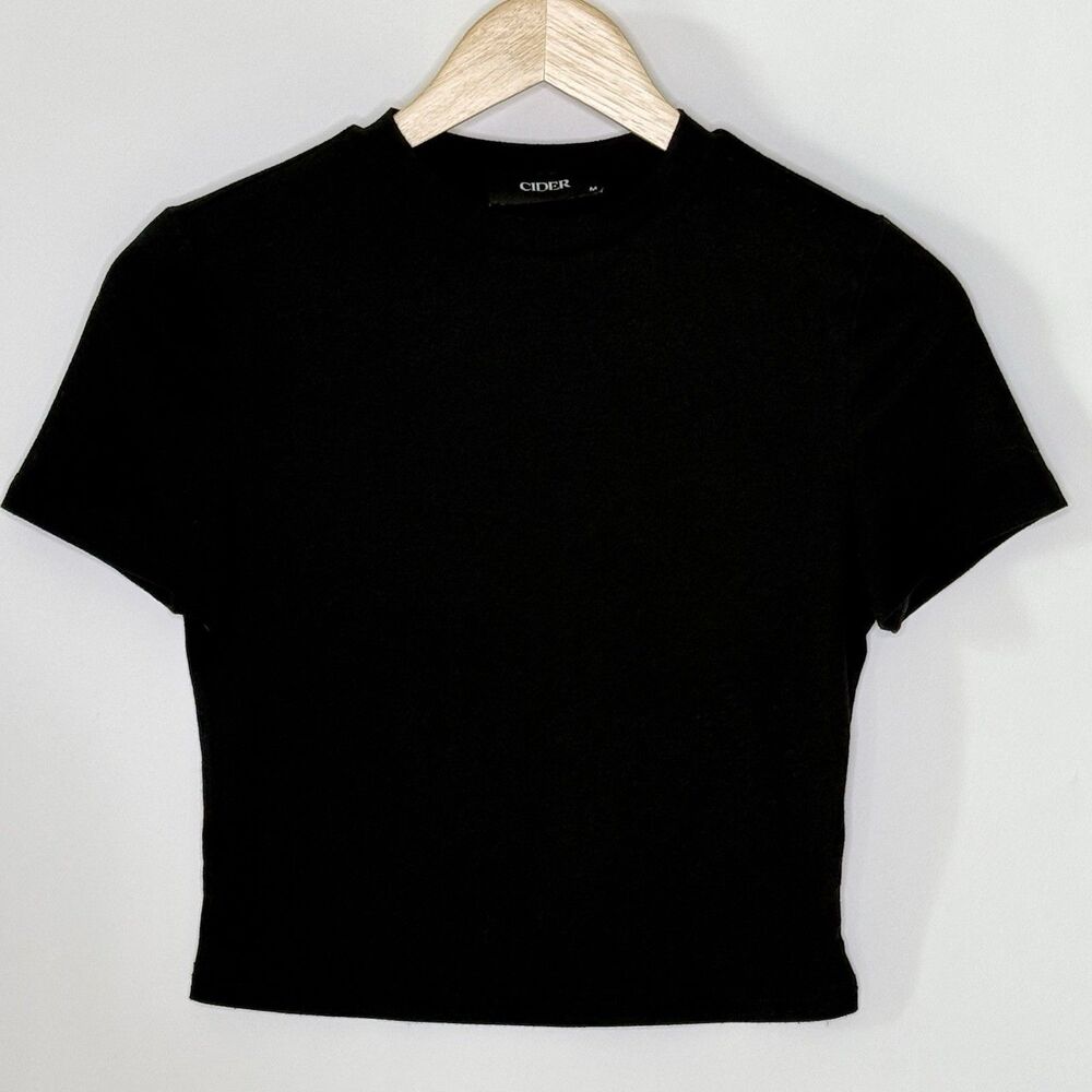 CIDER Crop Short Sleeve T-Shirt Women's Size M Black Summer Classic Essential